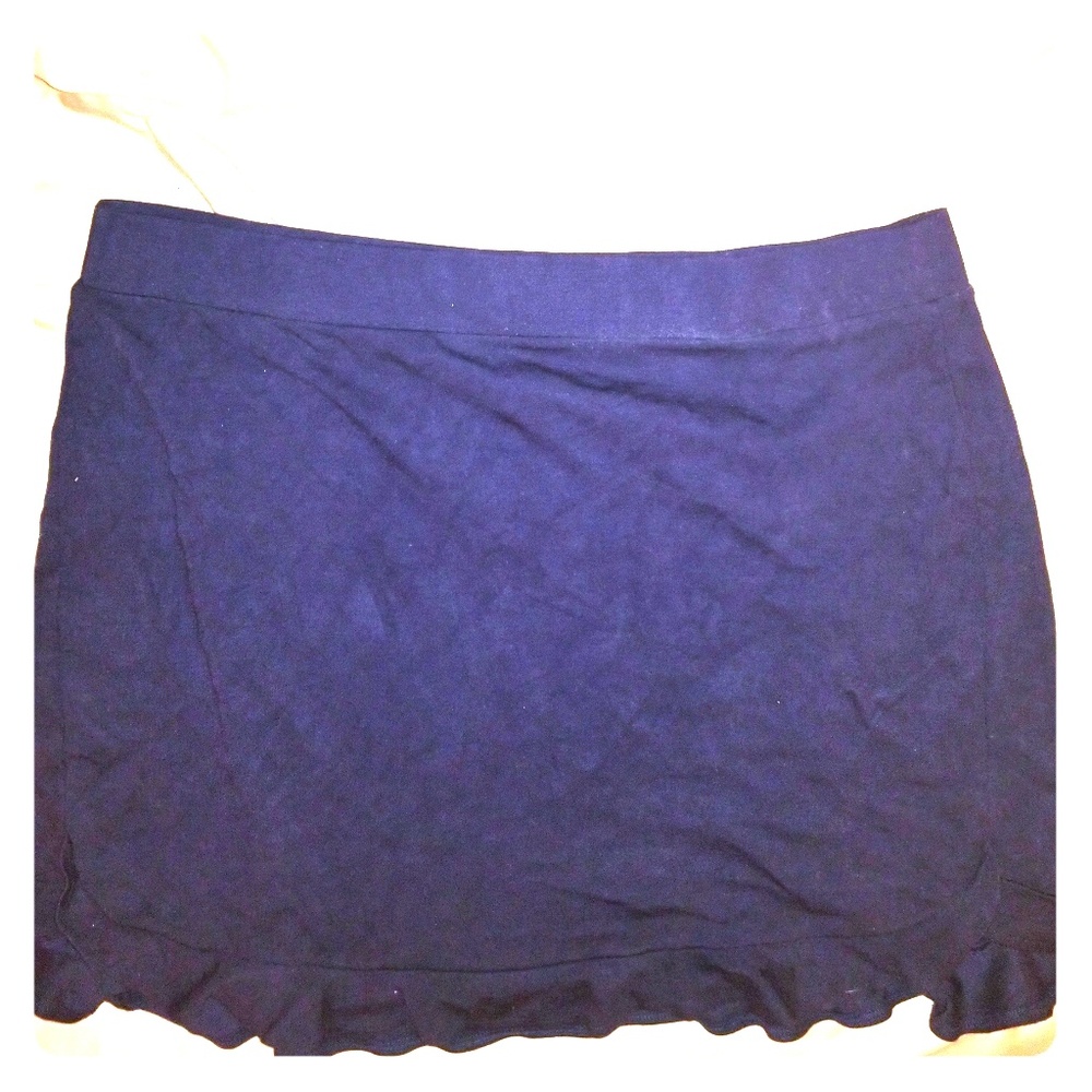NWOT Loft Ruffle Hem Miniskirt